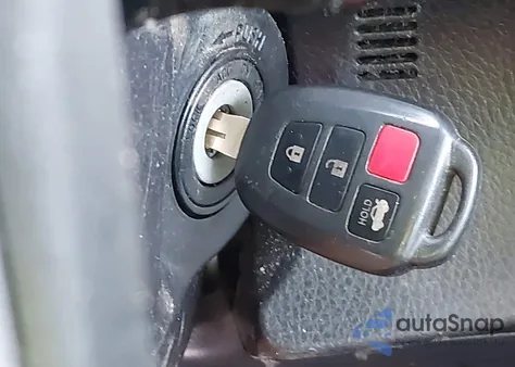 2017 Toyota Corolla Le z USA, uszkodzony, nr VIN 2T1BURHE4HC923438